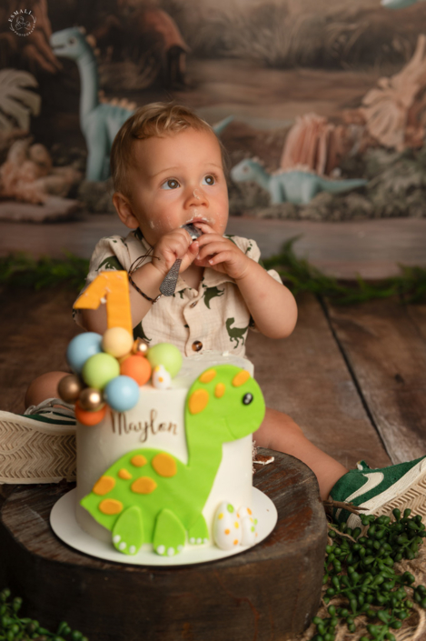Smash the cake