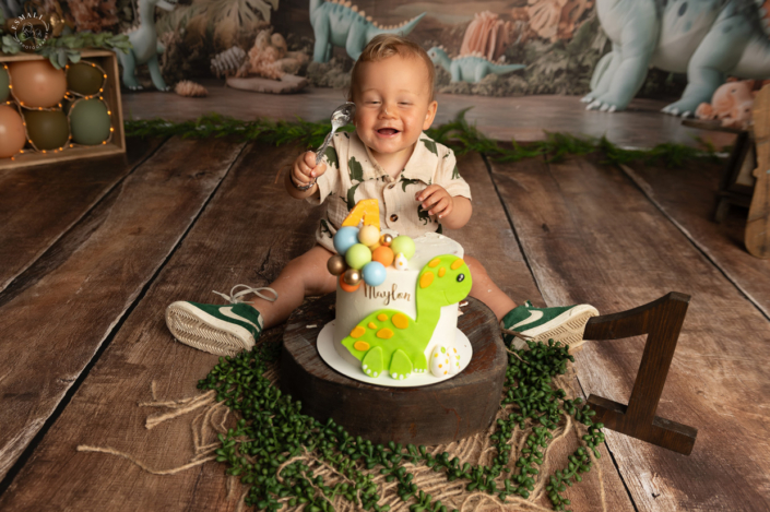 Smash the cake