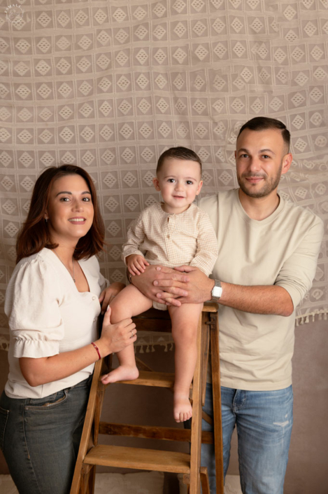 Photographe famille en studio