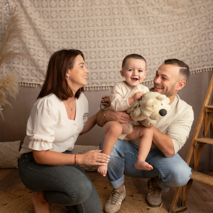 Photographe famille en studio